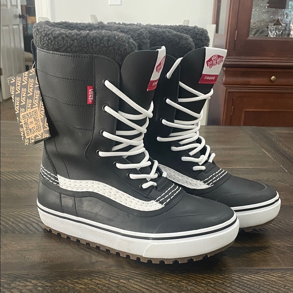 Vans Unisex Black and White Snow Boots